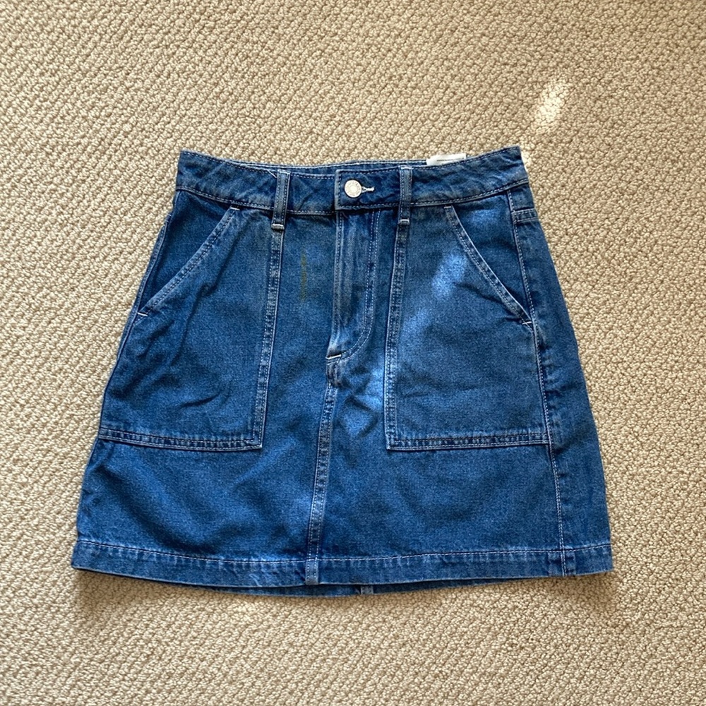 H&M Denim A Line Mini Skirt Pockets 100% Cotton Size 4 Medium Wash Women GUC